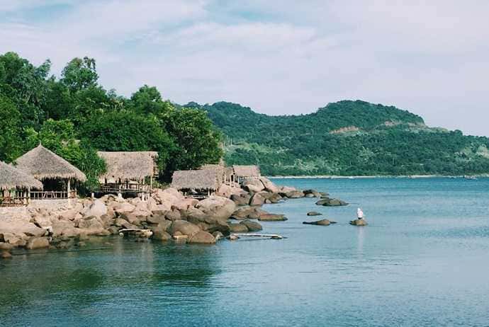 Van VillageAmong all the places in the vibrant city of Da Nang, the rustic wild Van village is a truly dynamic spot situated at the foot of the Hai Van Pass. Enclosed by Mui Isabella and to the south of Nam Chon Bay, Van Village is known for its lush green forest cover, majestic mountain ranges and calm blue waters. This village is a heavenly place to go trekking and enjoy an amazing sunrise or sunset.